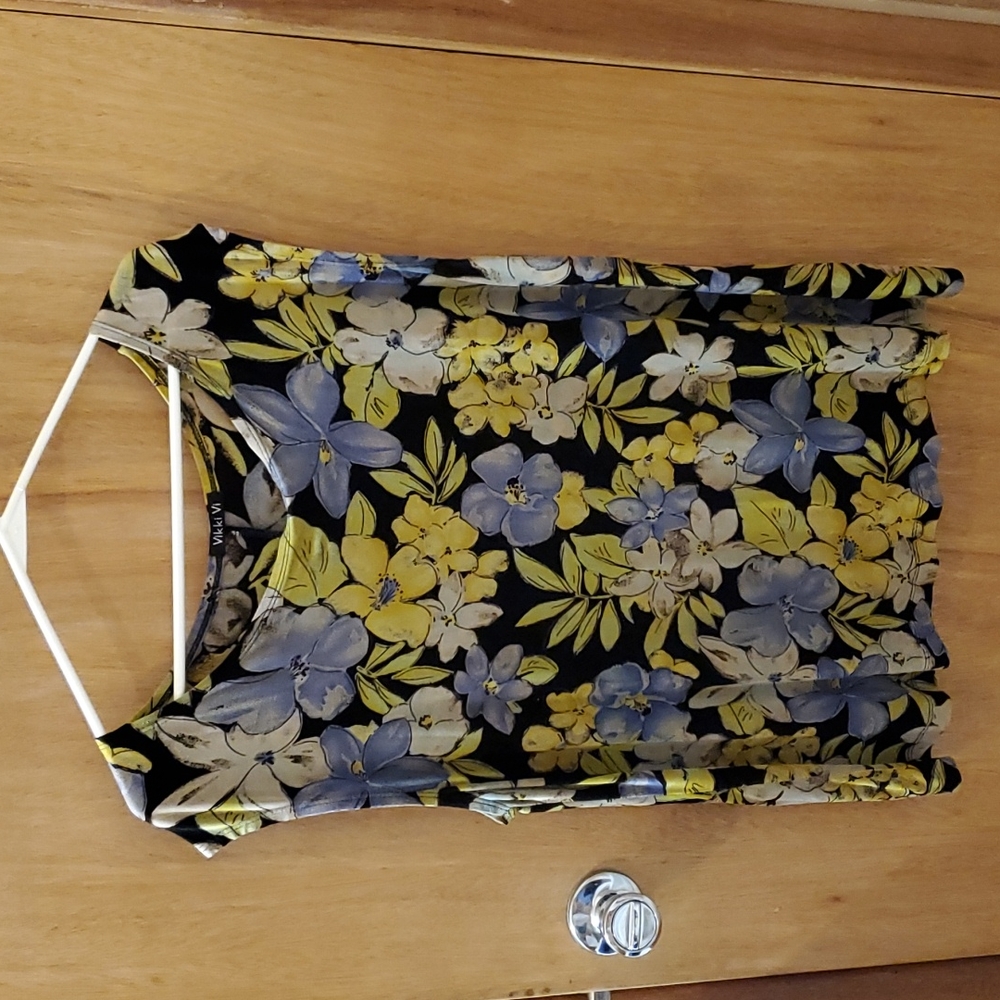 Vikki Vi 1X Women's top, black background, green, yellow and blue flowers